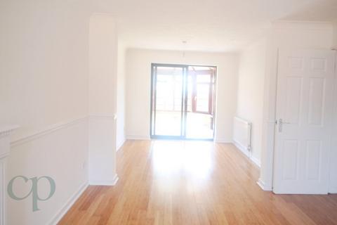3 bedroom detached house to rent, Studley Road, Wootton, Bedford, MK43