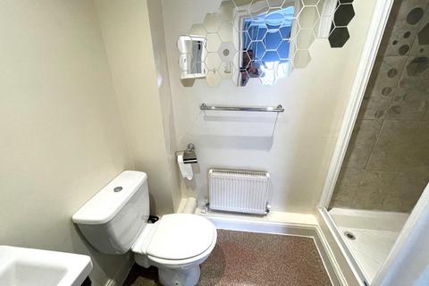 Studio to rent, Woodland Way, Mill Hill, NW7