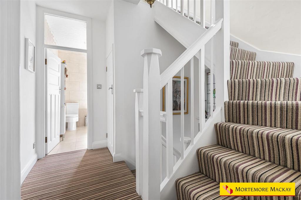 17 56252 watermarked.jpg