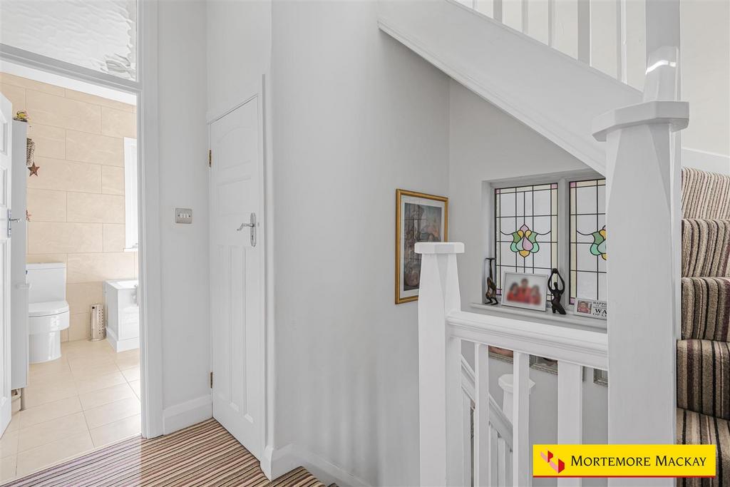 18 56252 watermarked.jpg