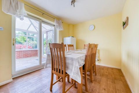 30 Beck View, Harleston, IP20 9EF