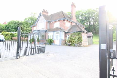 undefined, Stroude Road, Virginia Water GU25