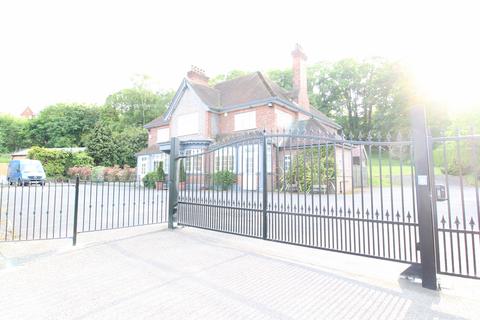 undefined, Stroude Road, Virginia Water GU25
