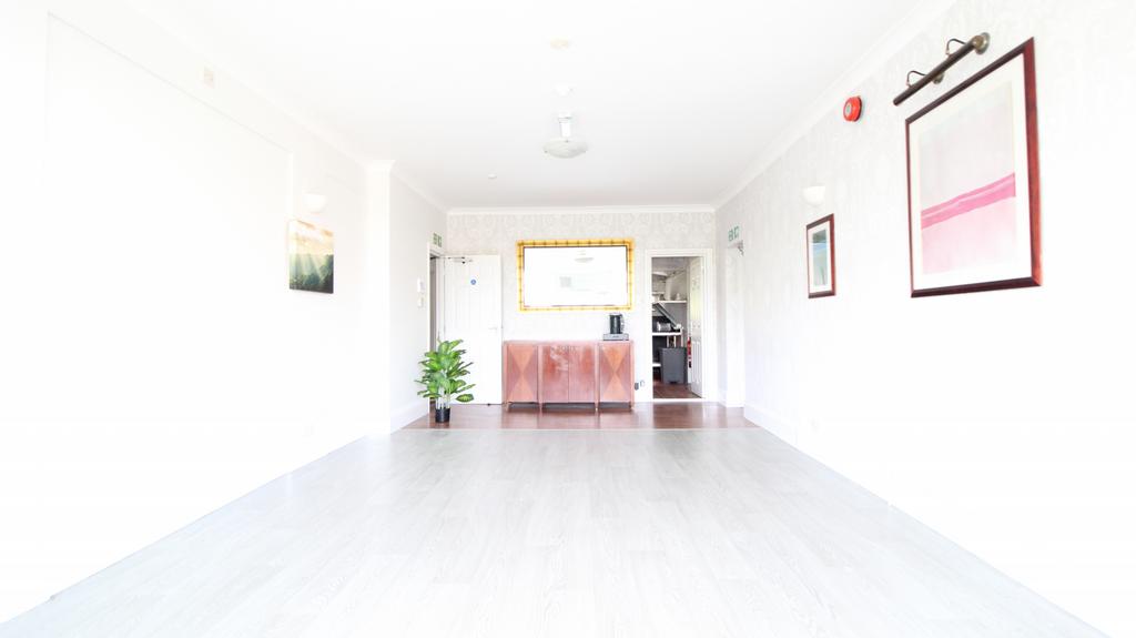 Lobby/Hallway