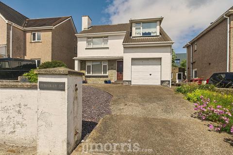 3 bedroom detached house for sale, Queensway, Haverfordwest