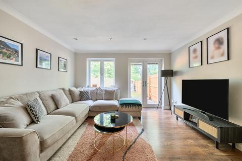 1 Ellenbrook Close, Watford, WD24 4DP