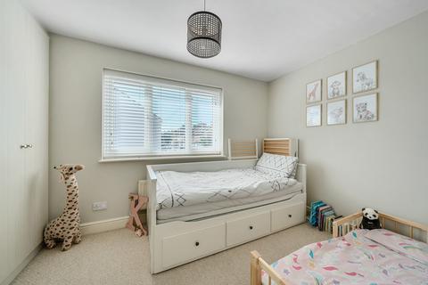 1 Ellenbrook Close, Watford, WD24 4DP
