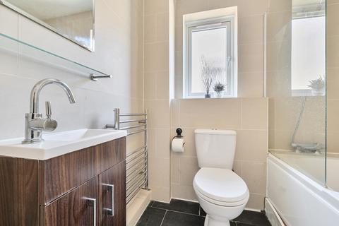 1 Ellenbrook Close, Watford, WD24 4DP