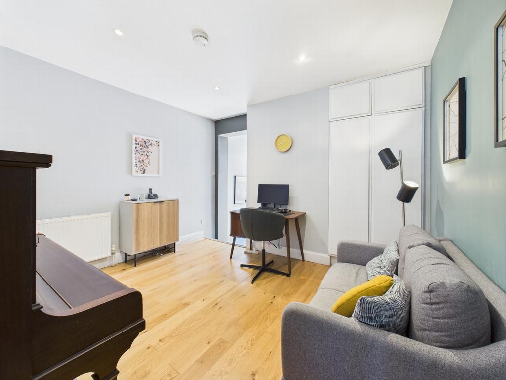 Family room 2