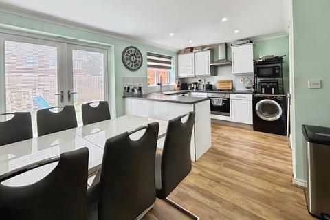 6 bedroom semi-detached house for sale, Mackley Close, South Shields