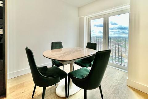 2 bedroom apartment to rent, Exchange Gardens, London SW8