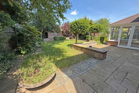 4 bedroom detached house for sale, Hazel Drive, Hollywood, B47 5RJ