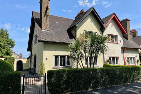 3 bedroom semi-detached house for sale, Laburnum Avenue, Garden Village, Hull