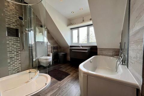 3 bedroom semi-detached house for sale, Laburnum Avenue, Garden Village, Hull
