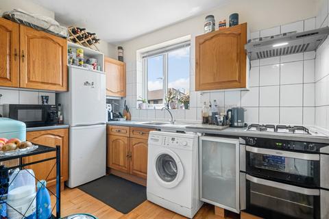 2 bedroom apartment for sale, Litchfield Gardens, London, NW10