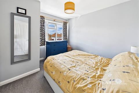 51a Church Lane, Chessington, KT9 2DN