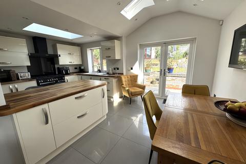 4 bedroom detached house for sale, Queens Drive, Midway, Swadlincote, DE11