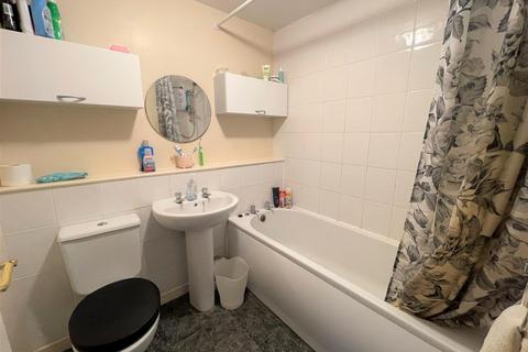 2 bedroom townhouse for sale, Belfry Drive, Kirby Frith