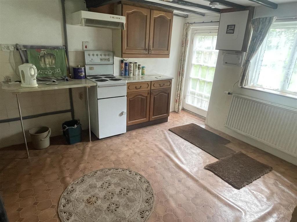 Kitchen.JPG