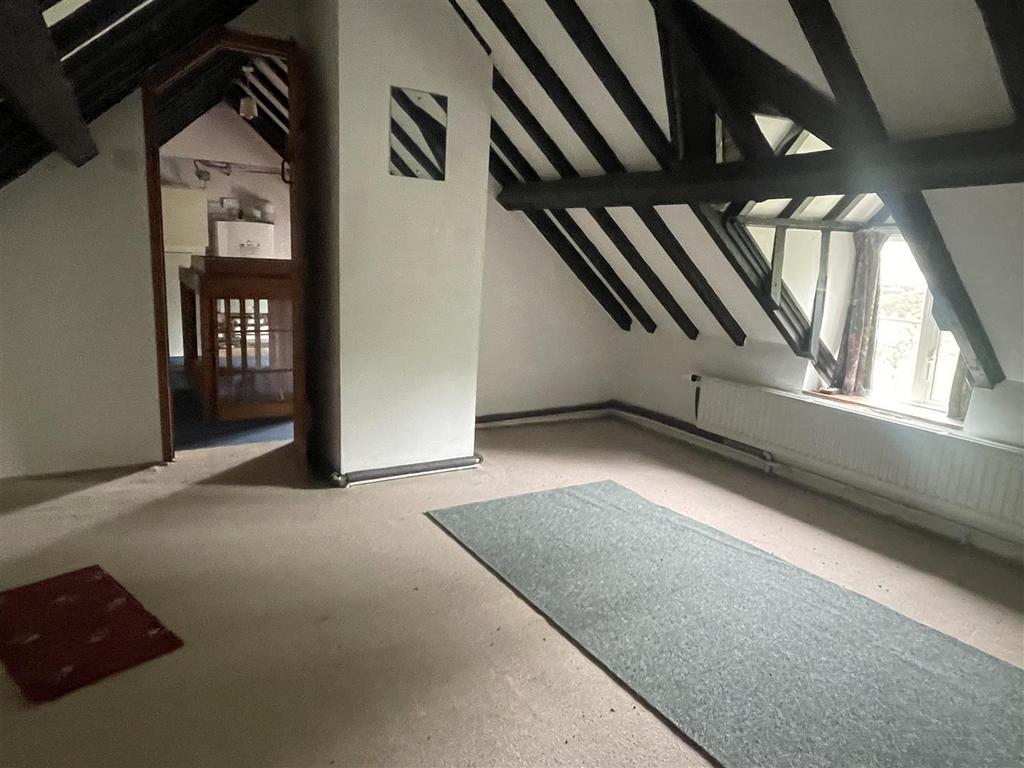 Attic Bedroom 3.JPG