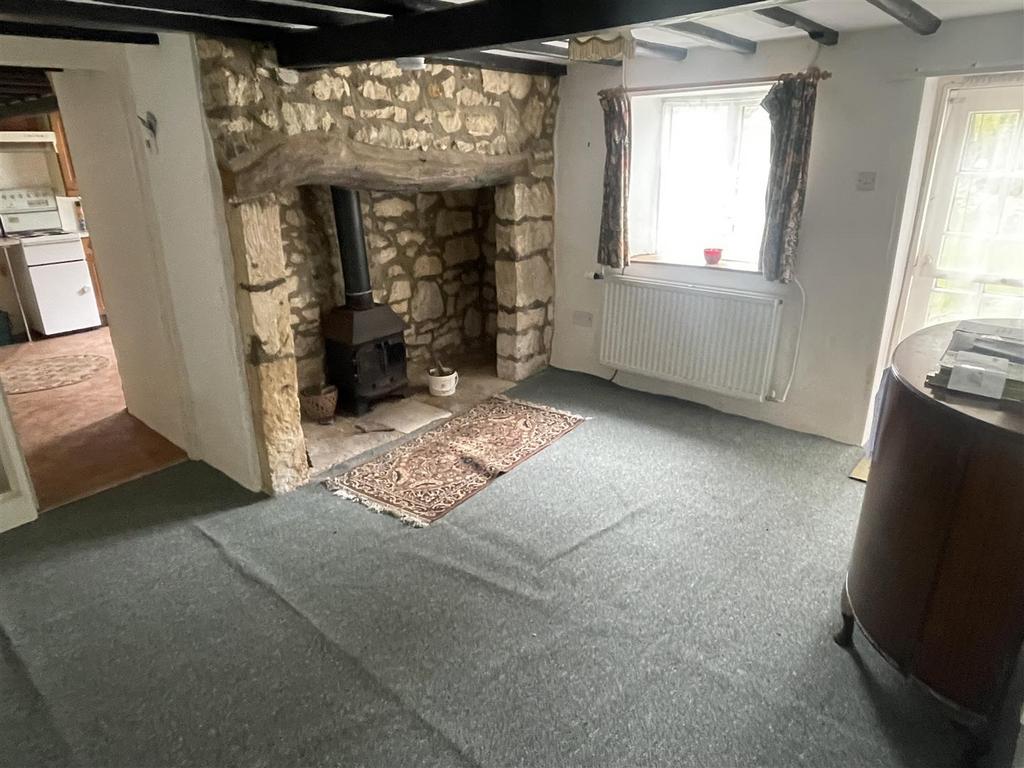 Sitting Room.JPG