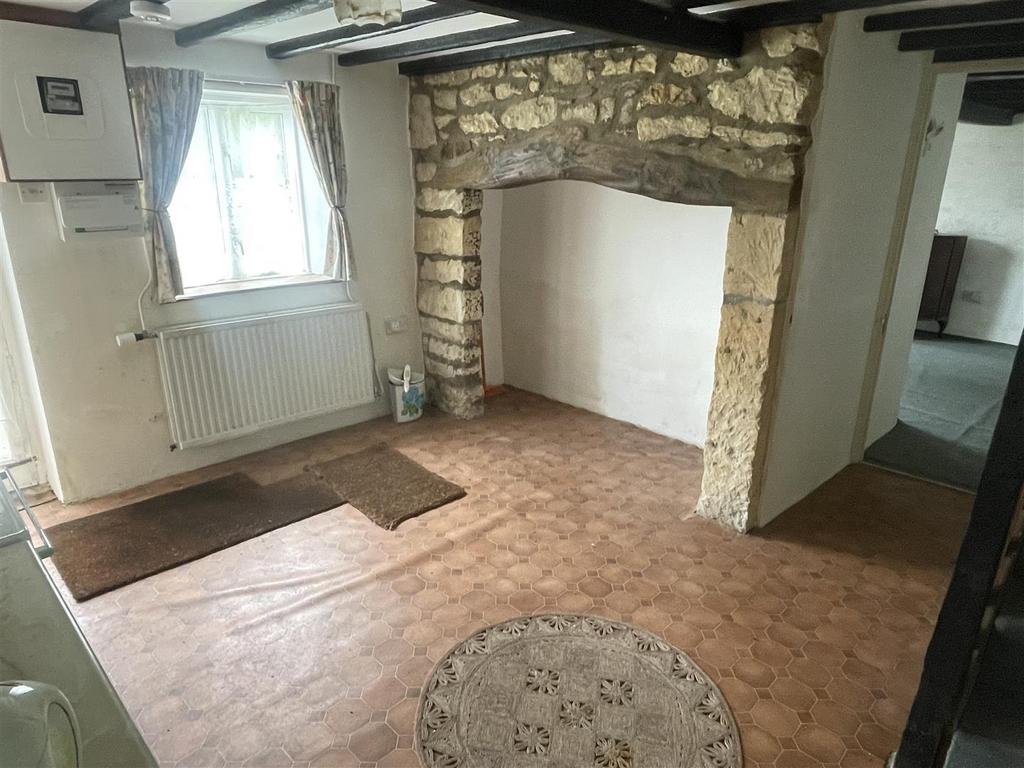 Kitchen dining room.JPG