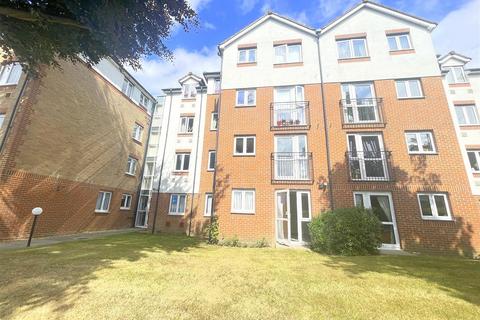 2 bedroom flat for sale, Cranley Gardens, Wallington SM6