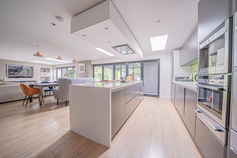 5 bedroom detached house for sale, Warren Drive, Dorridge, B93