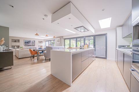 5 bedroom detached house for sale, Warren Drive, Dorridge, B93