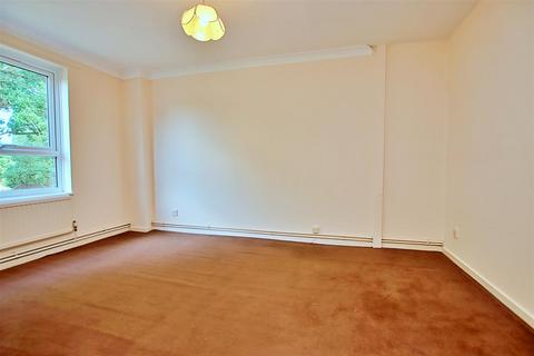 3 bedroom terraced house for sale, Hackney Close, Borehamwood