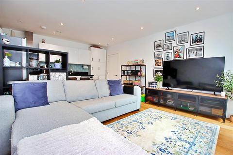 2 bedroom flat for sale, Elstree Way, Borehamwood
