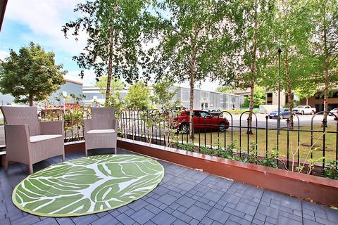 2 bedroom flat for sale, Elstree Way, Borehamwood