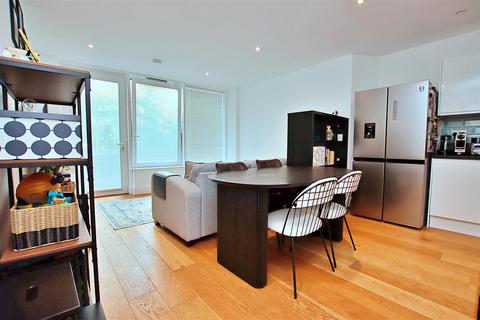 2 bedroom flat for sale, Elstree Way, Borehamwood