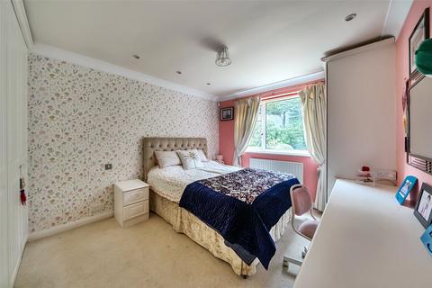 8 Yester Road, Chislehurst, BR7 5LT