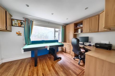 8 Yester Road, Chislehurst, BR7 5LT