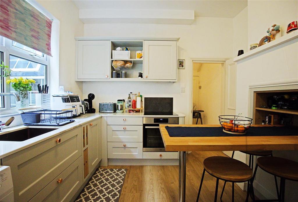 Kitchen (Ground