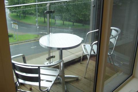 2 bedroom flat to rent, The Gatehaus, Leeds Road, Little Germany