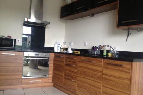 2 bedroom flat to rent, The Gatehaus, Leeds Road, Little Germany