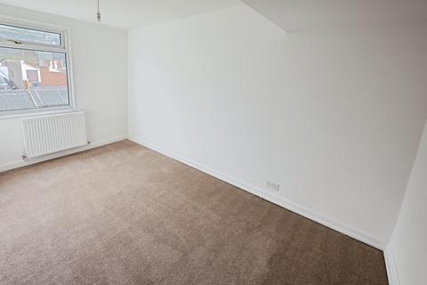2 bedroom terraced house to rent, Garden Street, Newfield