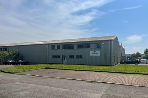 Distribution warehouse to rent, Kingsway Bridgend CF31 3YH