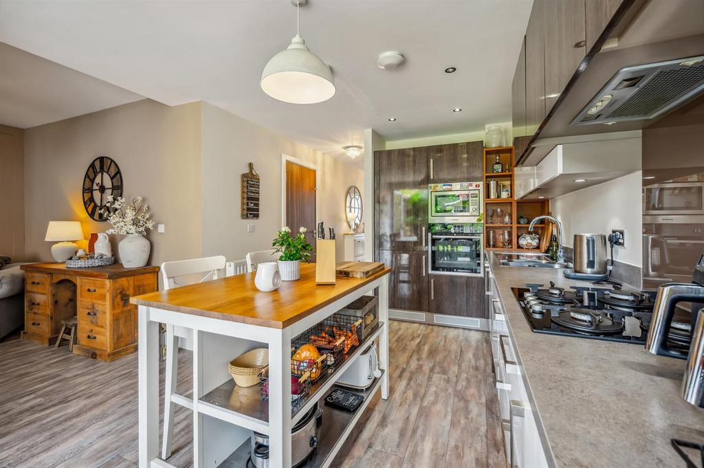 Kitchen-Diner - ovens and hob.jpg