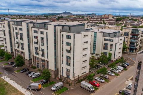 3 bedroom flat for sale, 4/19 Colonsay View, West Granton, Edinburgh, EH5