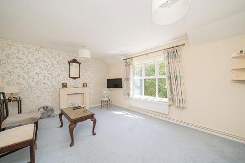 undefined, Chichester Close, Hampton TW12