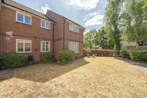 undefined, Chichester Close, Hampton TW12