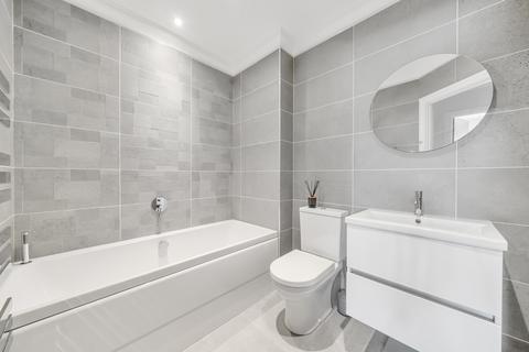 4 Broomfield, Binfield, Bracknell, RG42 4AQ