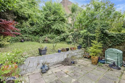 3 bedroom end of terrace house for sale, Sunningvale Avenue, Biggin Hill TN16