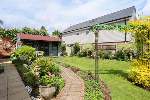 5 bedroom detached house for sale, 33A Rydens Avenue, Walton-on-Thames, Surrey, KT12 3JE
