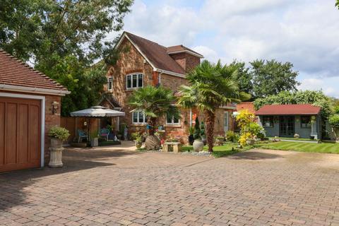 5 bedroom detached house for sale, 33A Rydens Avenue, Walton-on-Thames, Surrey, KT12 3JE