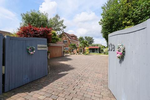 5 bedroom detached house for sale, 33A Rydens Avenue, Walton-on-Thames, Surrey, KT12 3JE