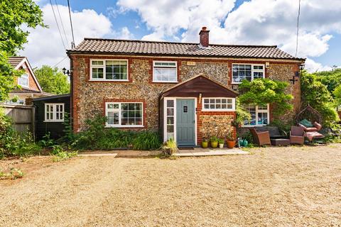 3 bedroom detached house for sale, Low Street, Ketteringham